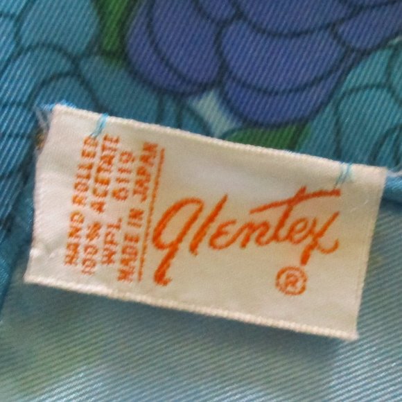 Glentex 1960's blue flowers scarf - Picture 3 of 4